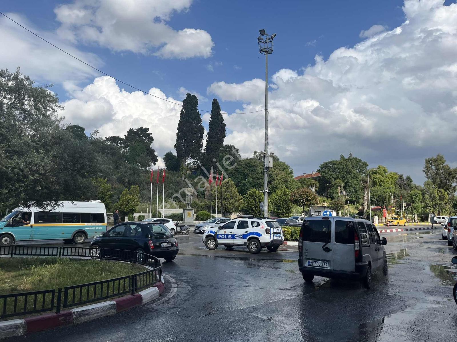 Bayraklı Şehir Hastanesi,sevgi Yolu Yakını Kapalı Mutfaklı 2 + 1 - Görsel 16