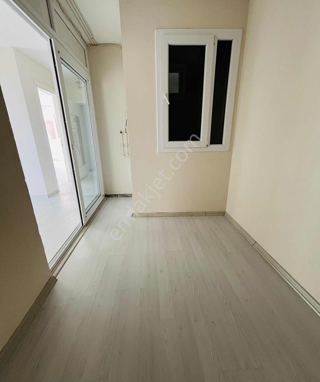 Bornova Yakaköy'de Sessiz, Doğa Manzaralı Boyalı Temız 3+1 Daıre - Görsel 17