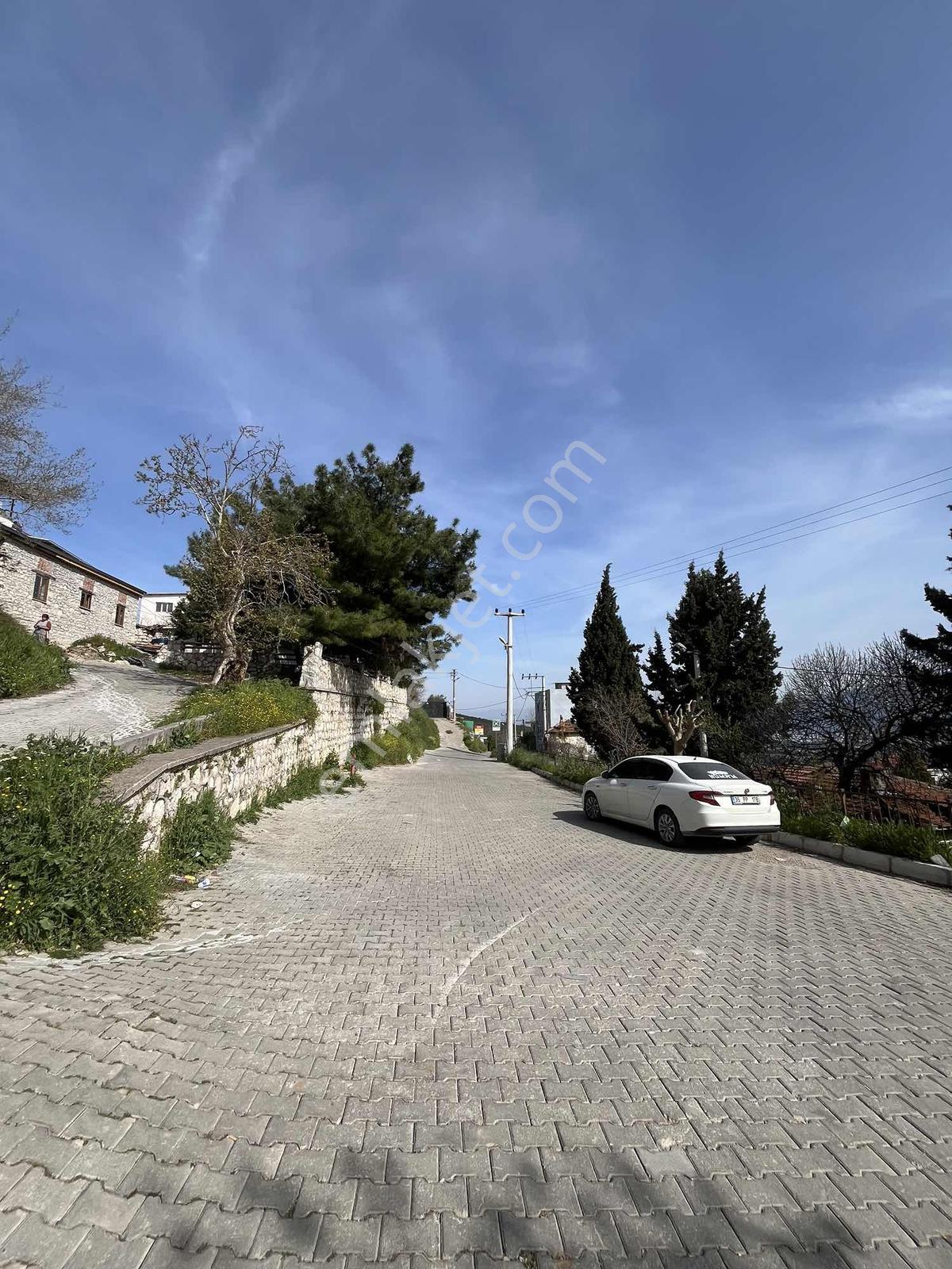 Bornova Yakaköy'de Sessiz, Doğa Manzaralı Boyalı Temız 3+1 Daıre - Görsel 27