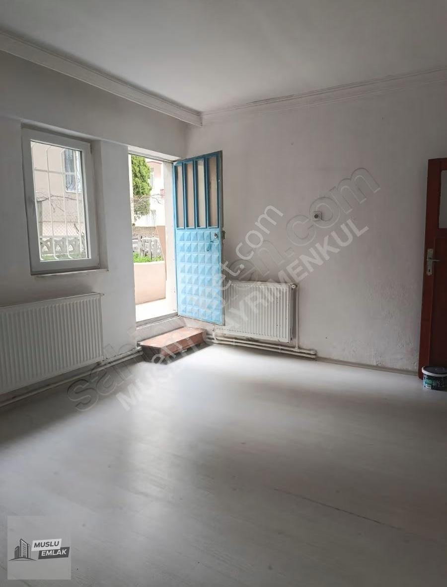 Pazartesi Pazarı Yani 2+1 Satılık Daire - Görsel 6