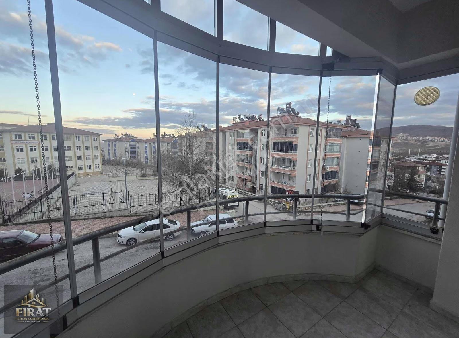 Abdullahpaşa'da Satılık 3+1 Daire, 175m², Merkezi Konum - Görsel 31