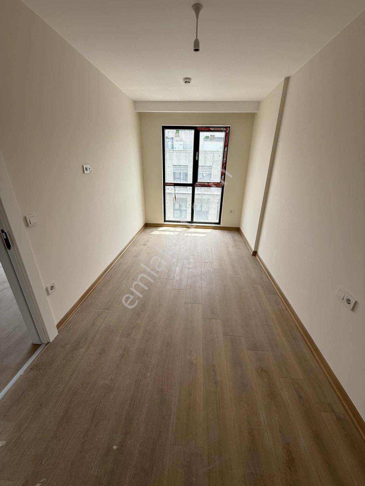 Tek Doğan'dan Mega Garden Sitesinde Kiralık 1+1 Daire - Görsel 11