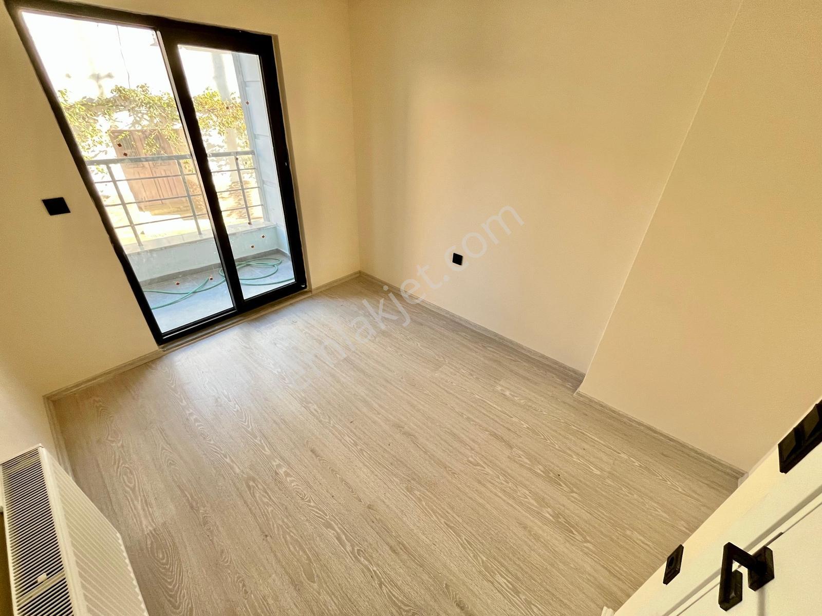 Gümüş'den Zeytinli'de Ön Cephe Kapalı Otoparklı Sıfır 1+1 Daire - Görsel 29