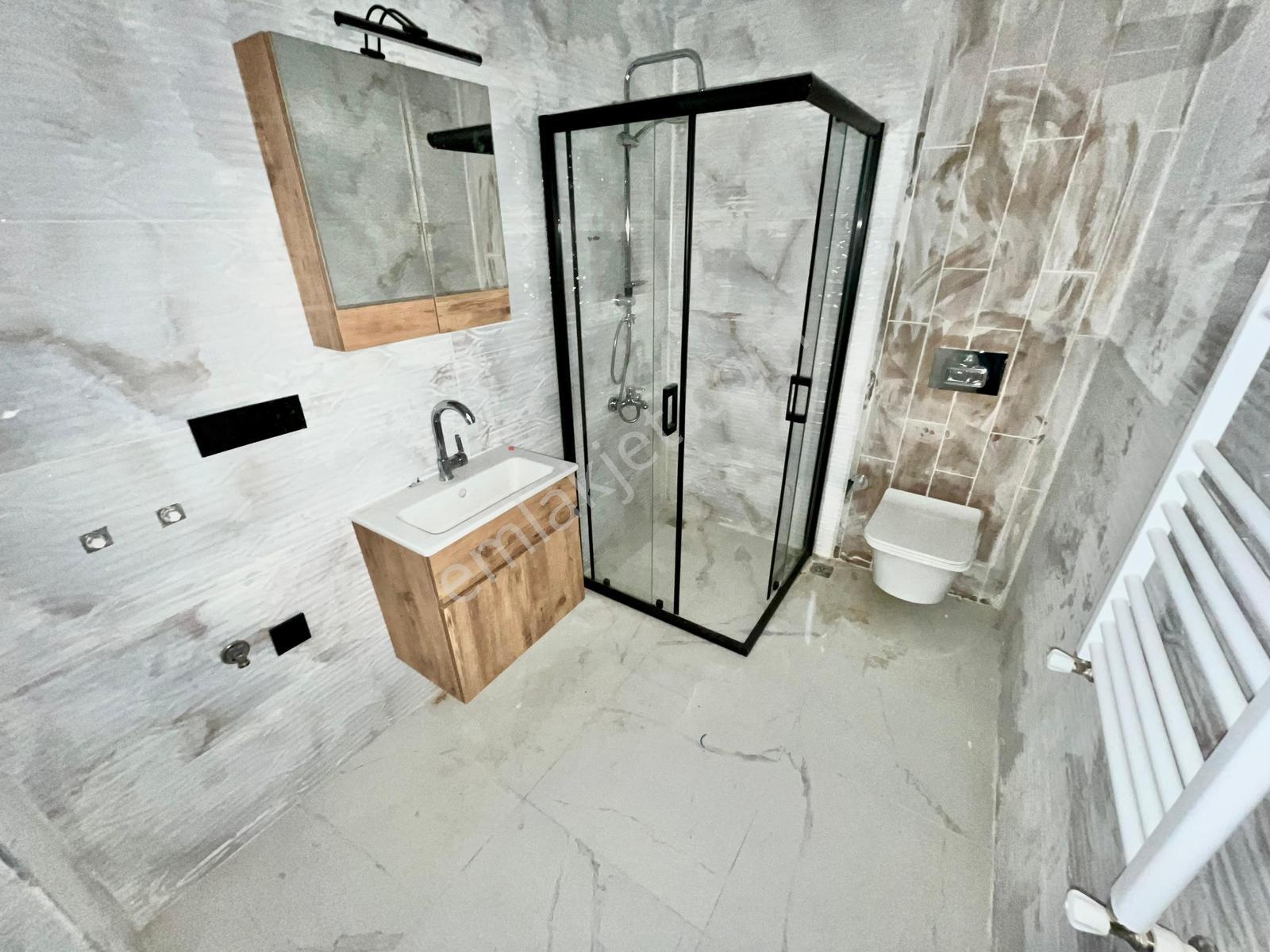 Gümüş'den Zeytinli'de Ön Cephe Kapalı Otoparklı Sıfır 1+1 Daire - Görsel 27