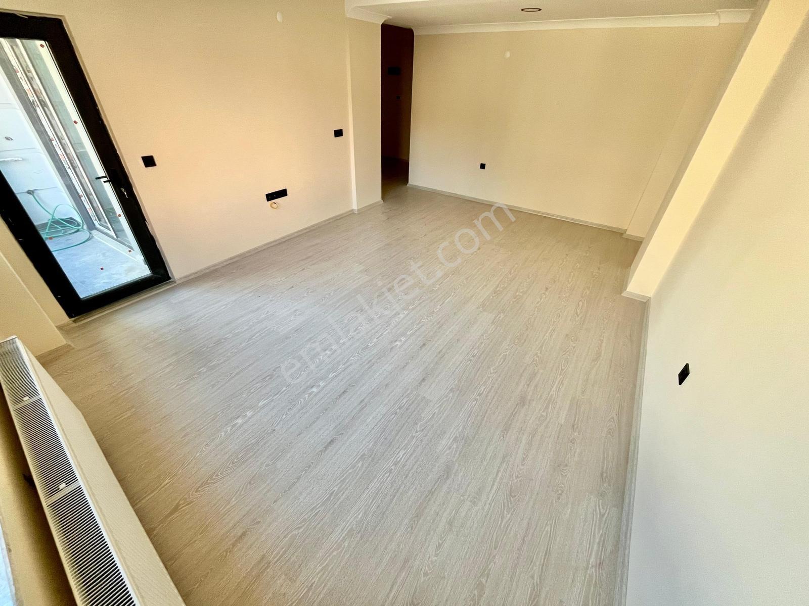 Gümüş'den Zeytinli'de Ön Cephe Kapalı Otoparklı Sıfır 1+1 Daire - Görsel 9