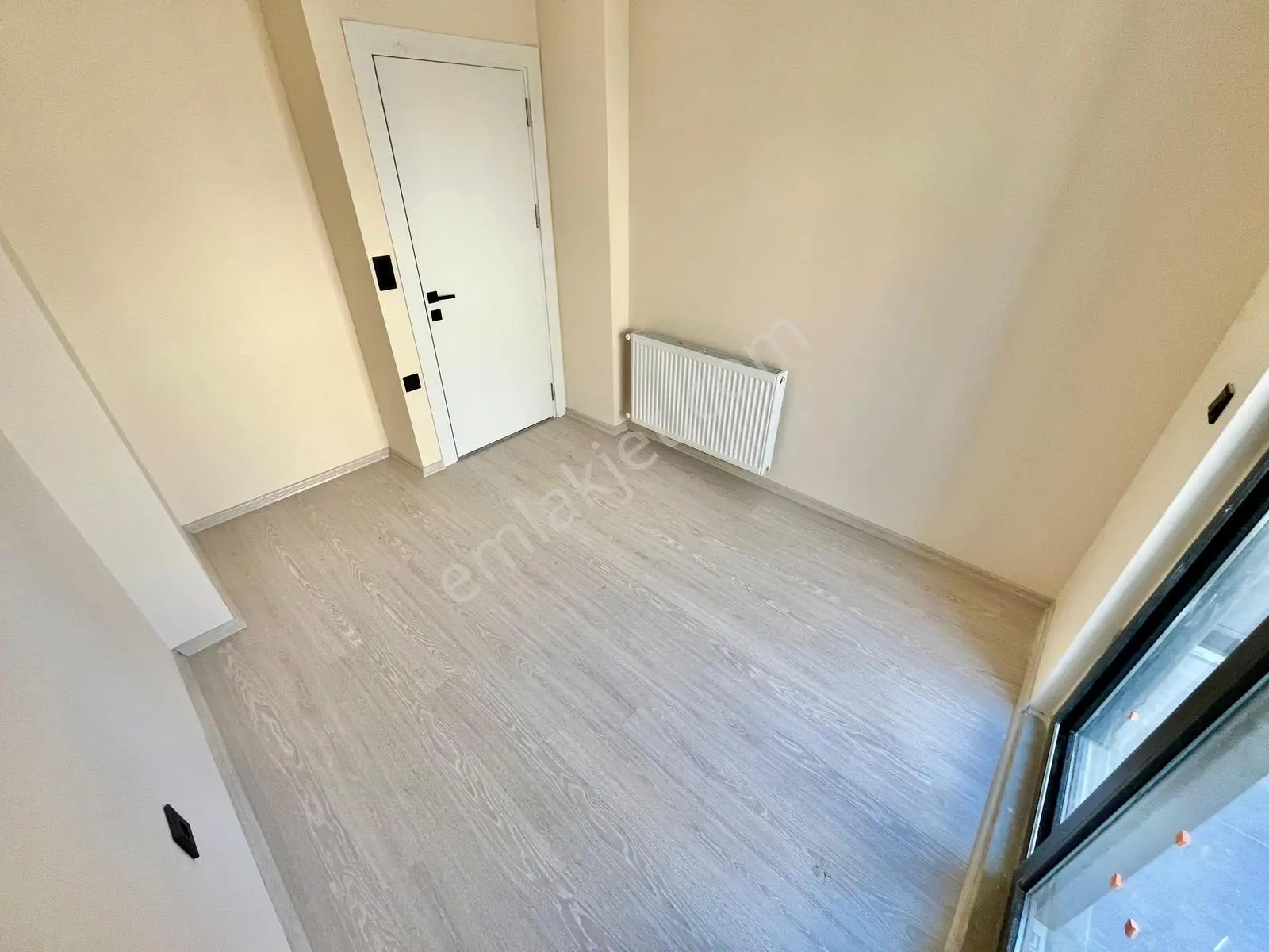 Gümüş'den Zeytinli'de Ön Cephe Kapalı Otoparklı Sıfır 1+1 Daire - Görsel 35