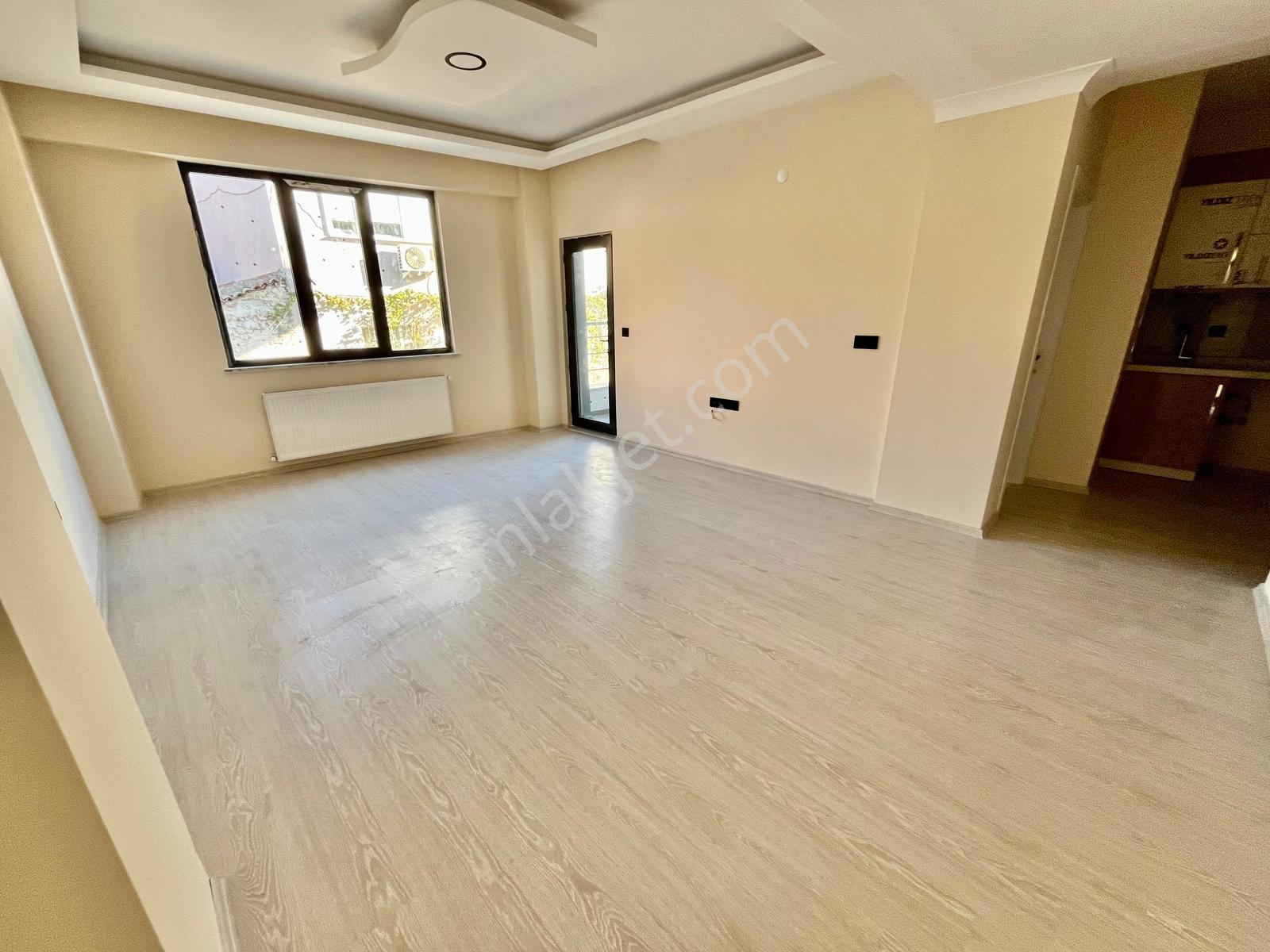 Gümüş'den Zeytinli'de Ön Cephe Kapalı Otoparklı Sıfır 1+1 Daire - Görsel 32