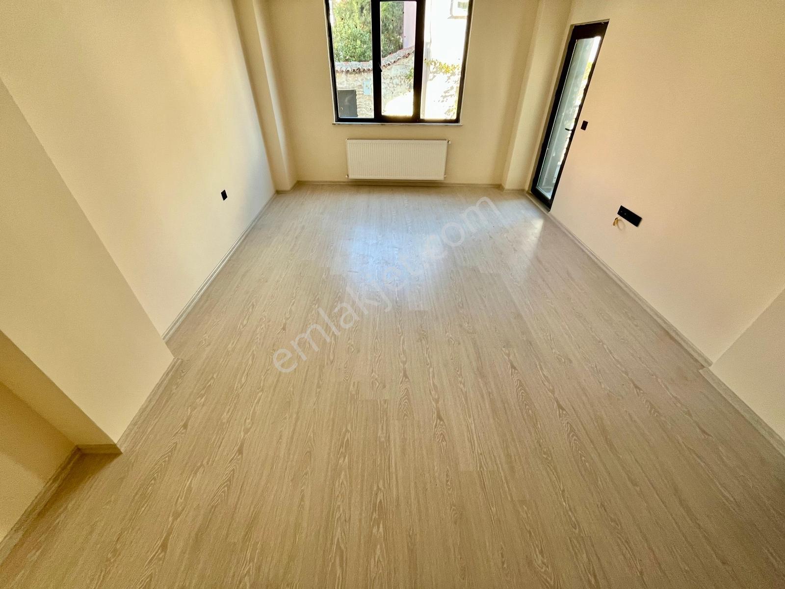 Gümüş'den Zeytinli'de Ön Cephe Kapalı Otoparklı Sıfır 1+1 Daire - Görsel 25