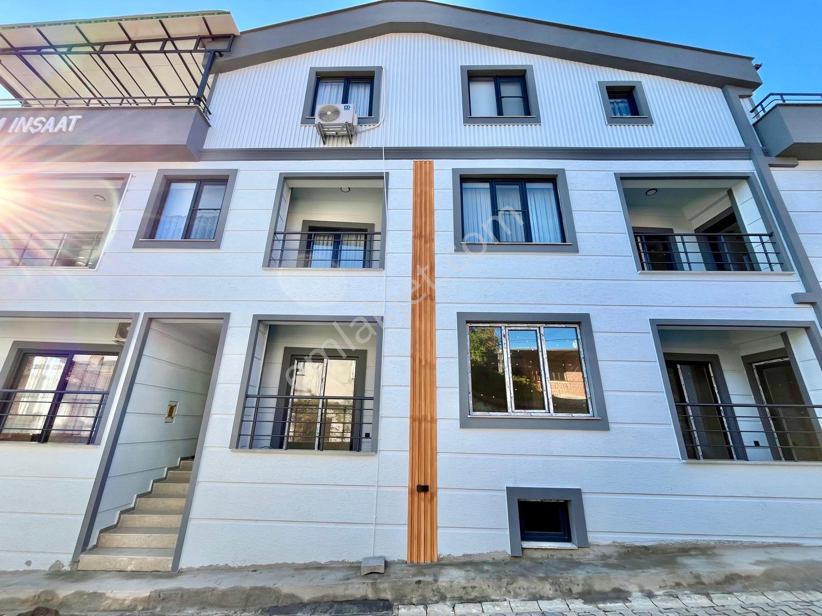 Gümüş'den Zeytinli'de Ön Cephe Kapalı Otoparklı Sıfır 1+1 Daire - Görsel 20