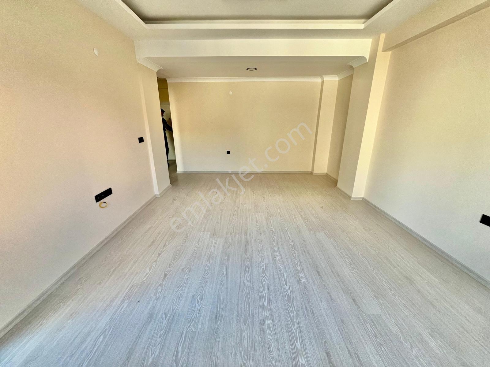Gümüş'den Zeytinli'de Ön Cephe Kapalı Otoparklı Sıfır 1+1 Daire - Görsel 7