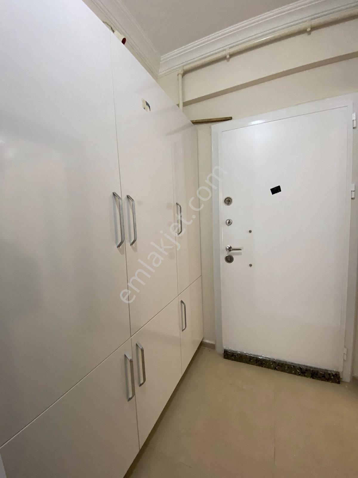 Şirinevlerde 2+1 Site İçi Satılık Daire - Görsel 13