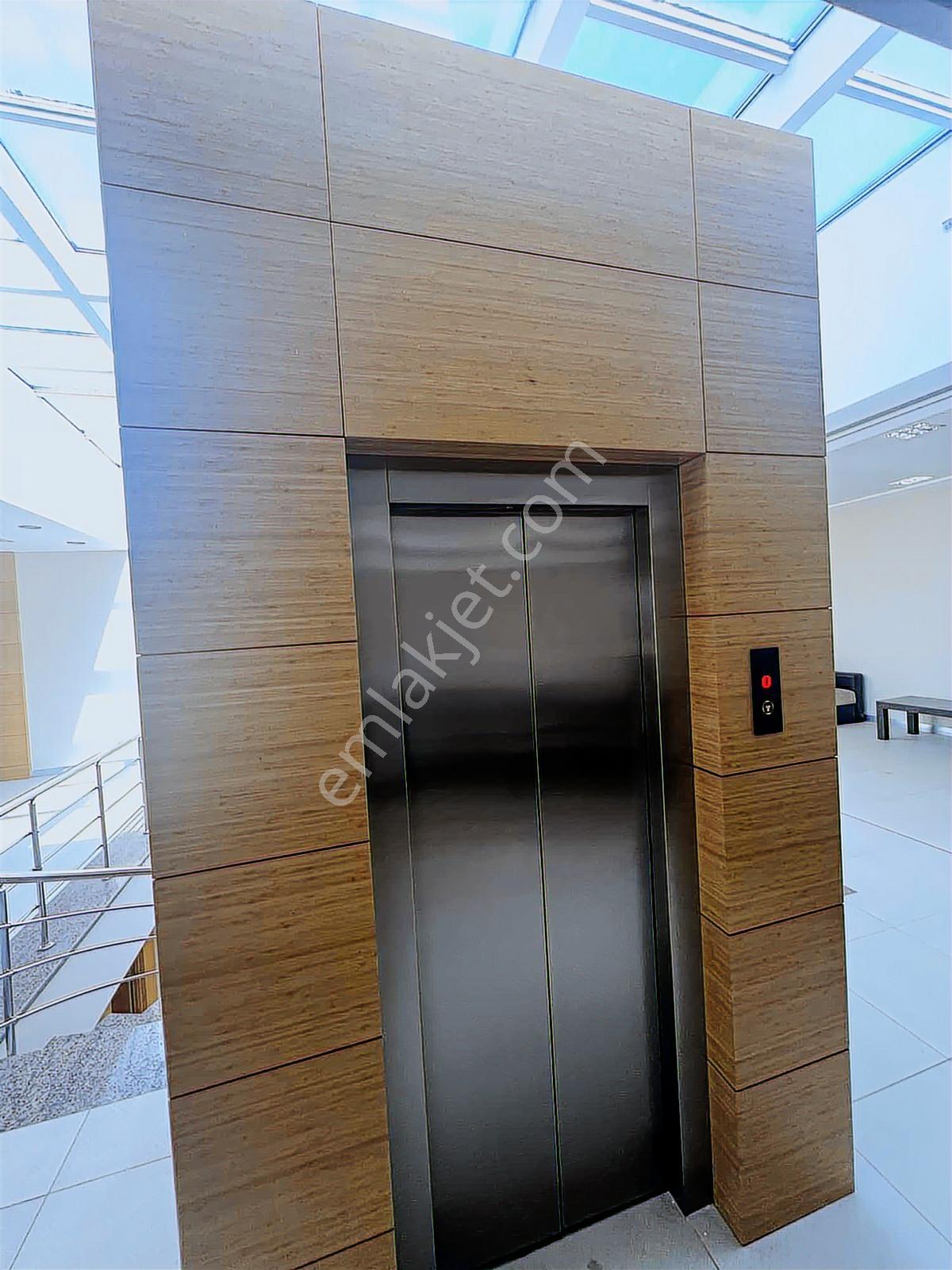 Bahçelievler Basınekspers 'te Kiralık Prestijli Ofis Plaza Katı - Görsel 18