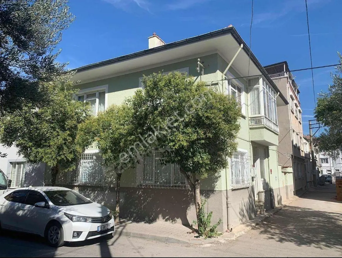 Balıkesir Altıeylül 1. Gündoğan Mahallesi’nde Satılık 2 Katlı Müstakil Ev