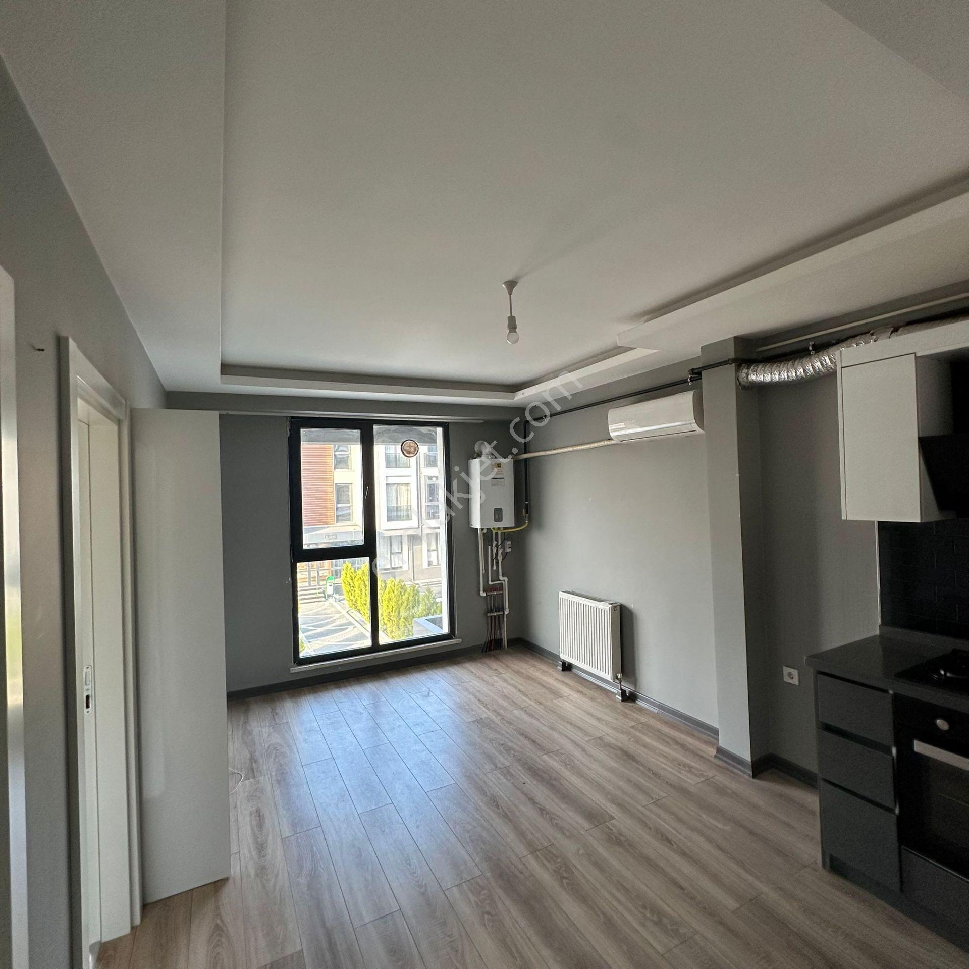Arslanbeyden Çorluda Ara Kat Balkonlu Havuzlu Kiralık Daire!!!!! - Görsel 6
