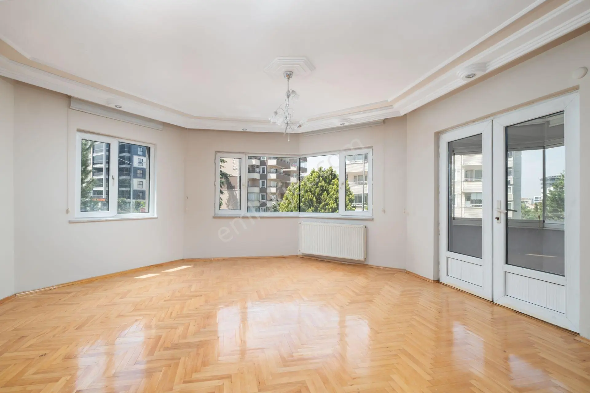 Remax Area’dan Gazi Caddesinde, Ferah Ve Masrafsız, 130 M² Daire - Görsel 4