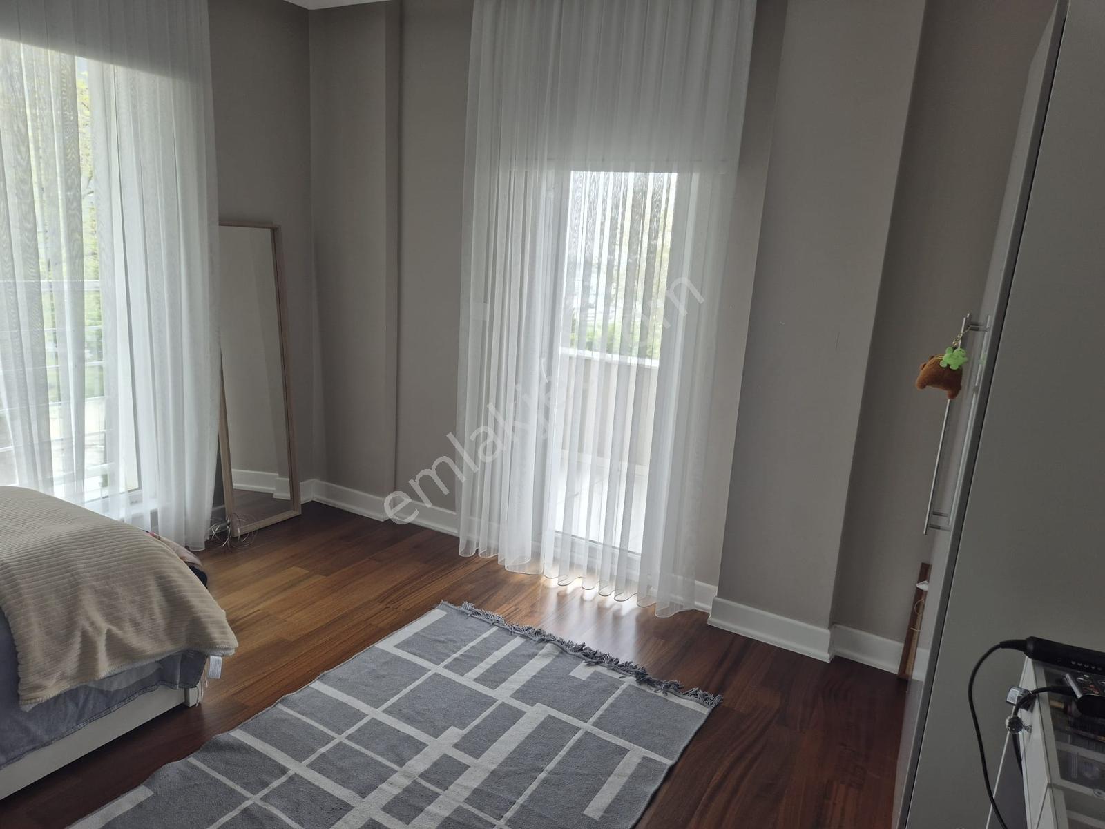 Erva'dan Yıldız 88 Sitesinde 5+2 Yapılı Köşe Villa - Görsel 26