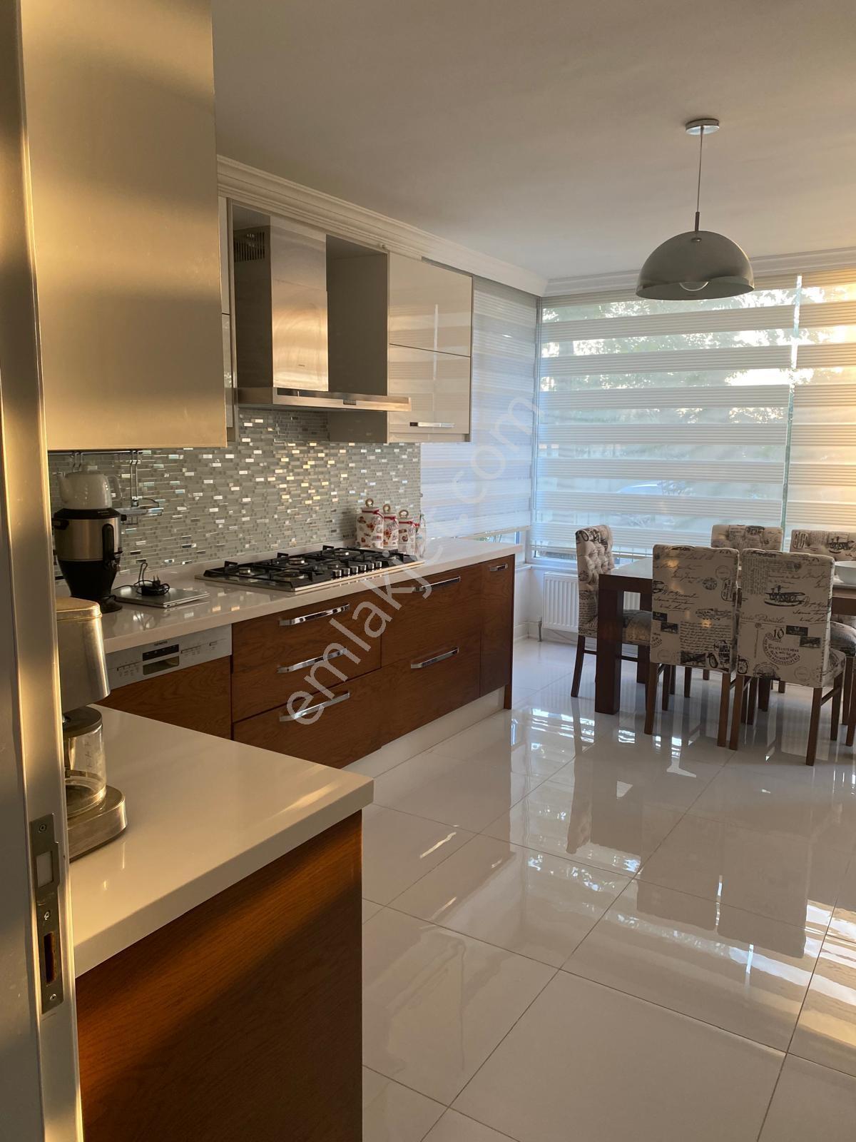 Erva'dan Yıldız 88 Sitesinde 5+2 Yapılı Köşe Villa - Görsel 4