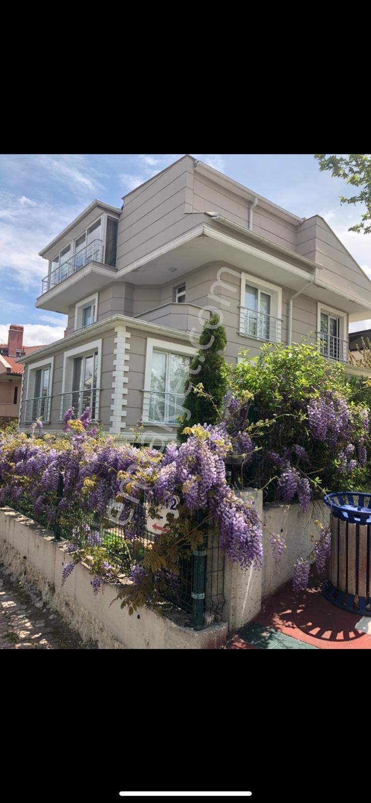 Erva'dan Yıldız 88 Sitesinde 5+2 Yapılı Köşe Villa - Görsel 11