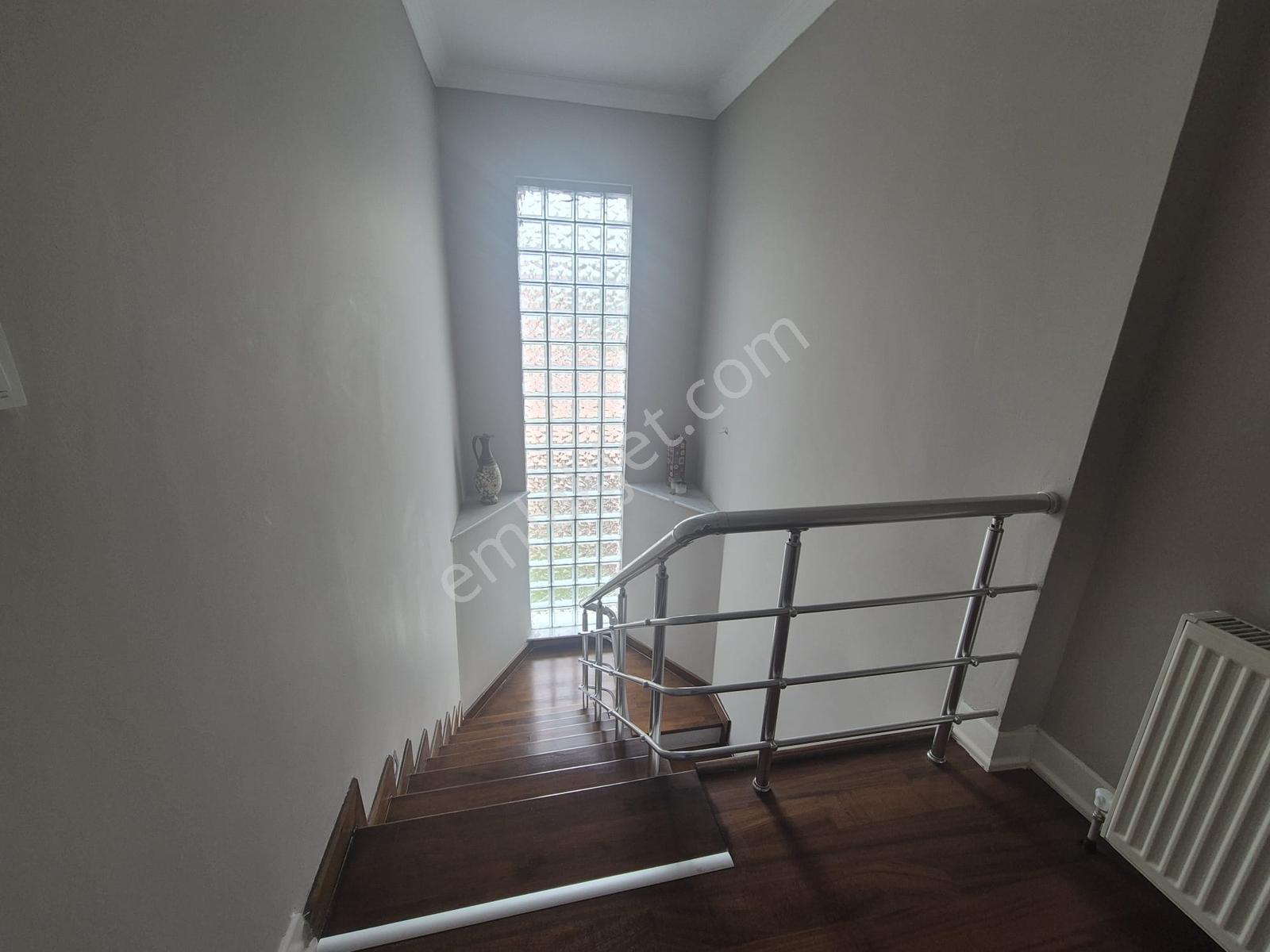 Erva'dan Yıldız 88 Sitesinde 5+2 Yapılı Köşe Villa - Görsel 8