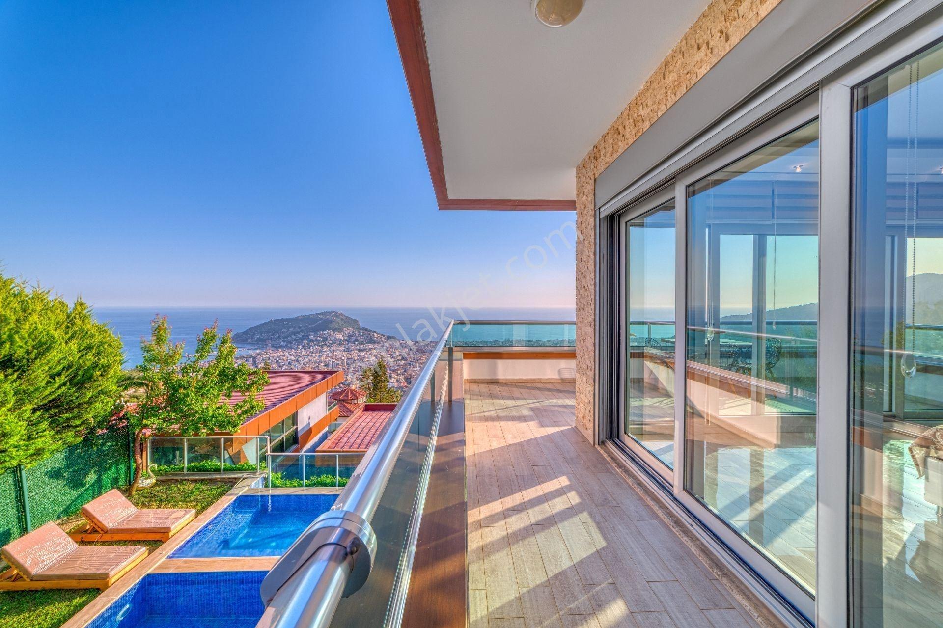 Alanya Bektaş’ta Panoramik Manzaralı, Özel Havuzlu 5+1 Lüks Tripleks Villa - Görsel 31