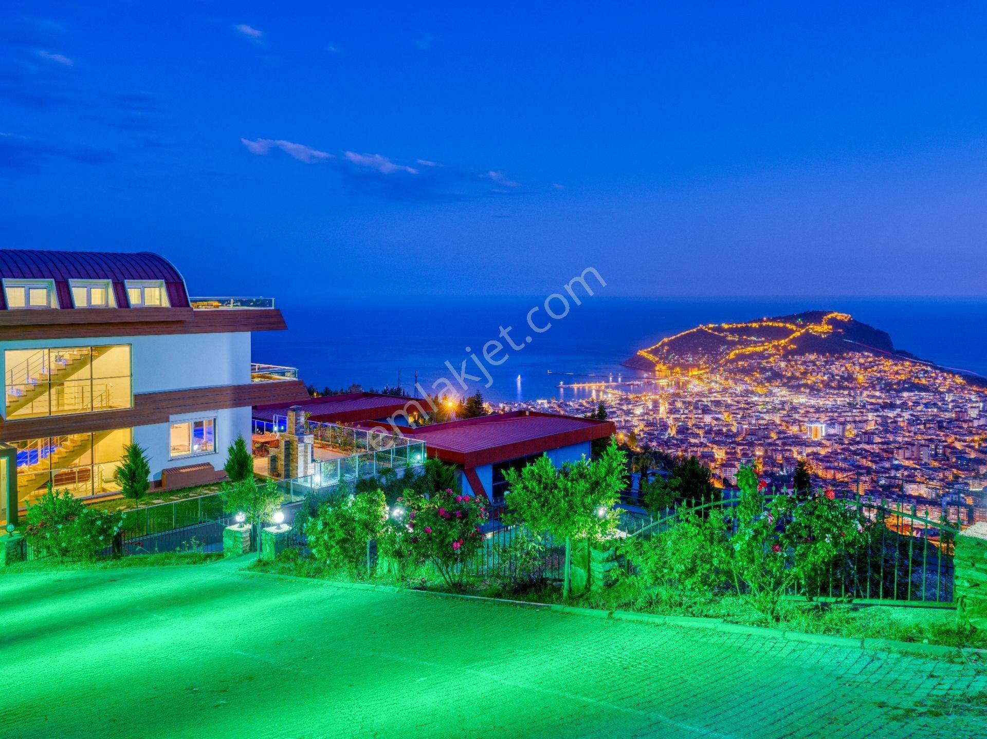 Alanya Bektaş’ta Panoramik Manzaralı, Özel Havuzlu 5+1 Lüks Tripleks Villa - Görsel 3