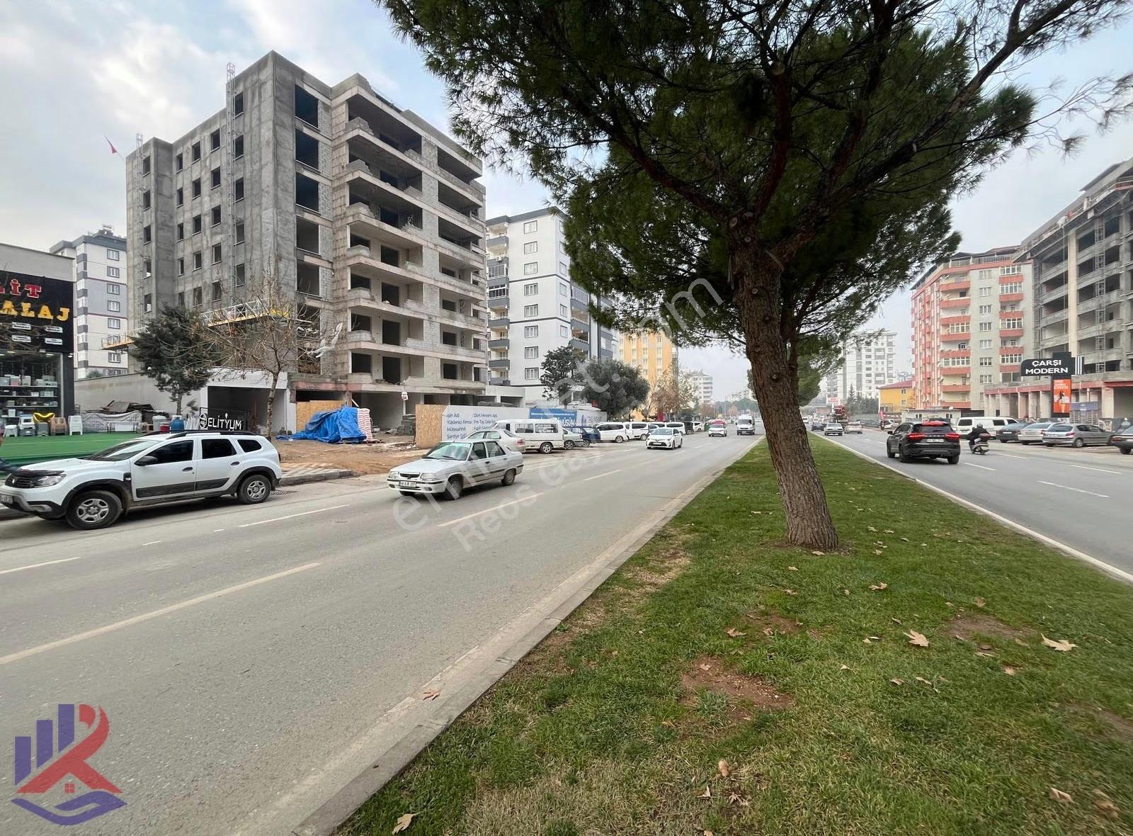 Reos'dan Ana Cadde,tabela Ve Vitrin Değeri Yüksek Satılık Dükkan - Görsel 15