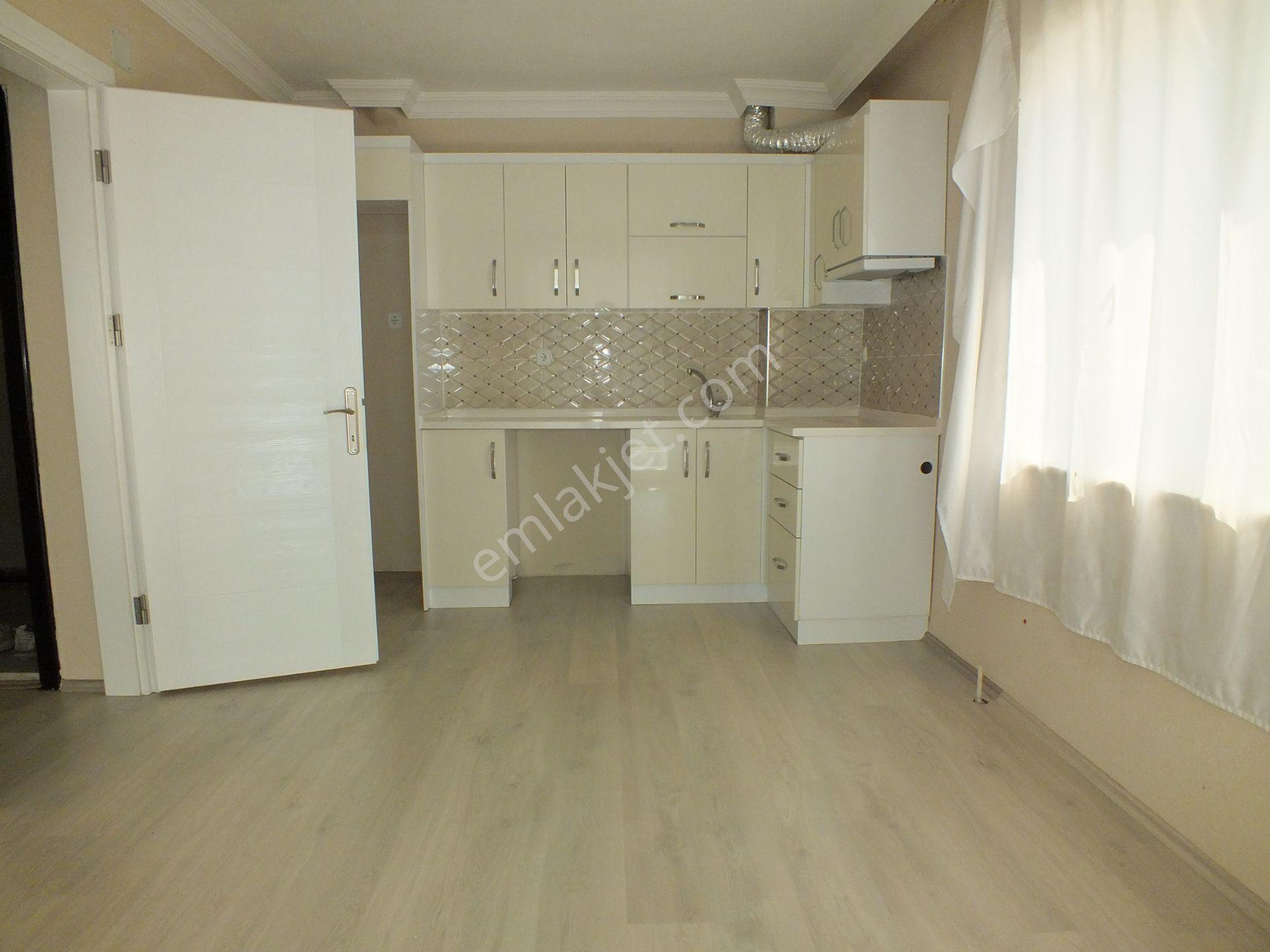 Sümer Mahallesi Beşeylül Caddesinde Kiracılı 1+1 Daire - Görsel 3