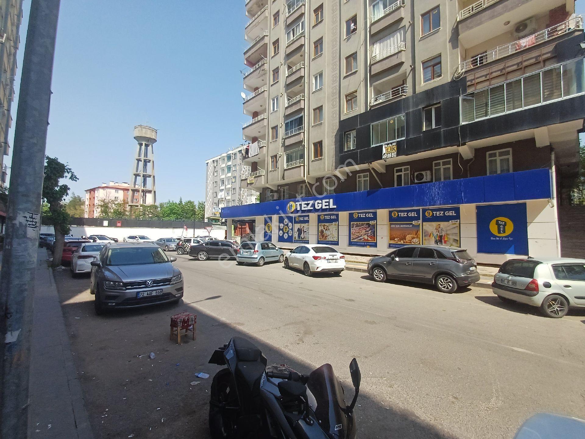 Satılık 3+1 Rızvanağa Cad Kışla 1. Sok Tezgel Market Karşısı - Görsel 17