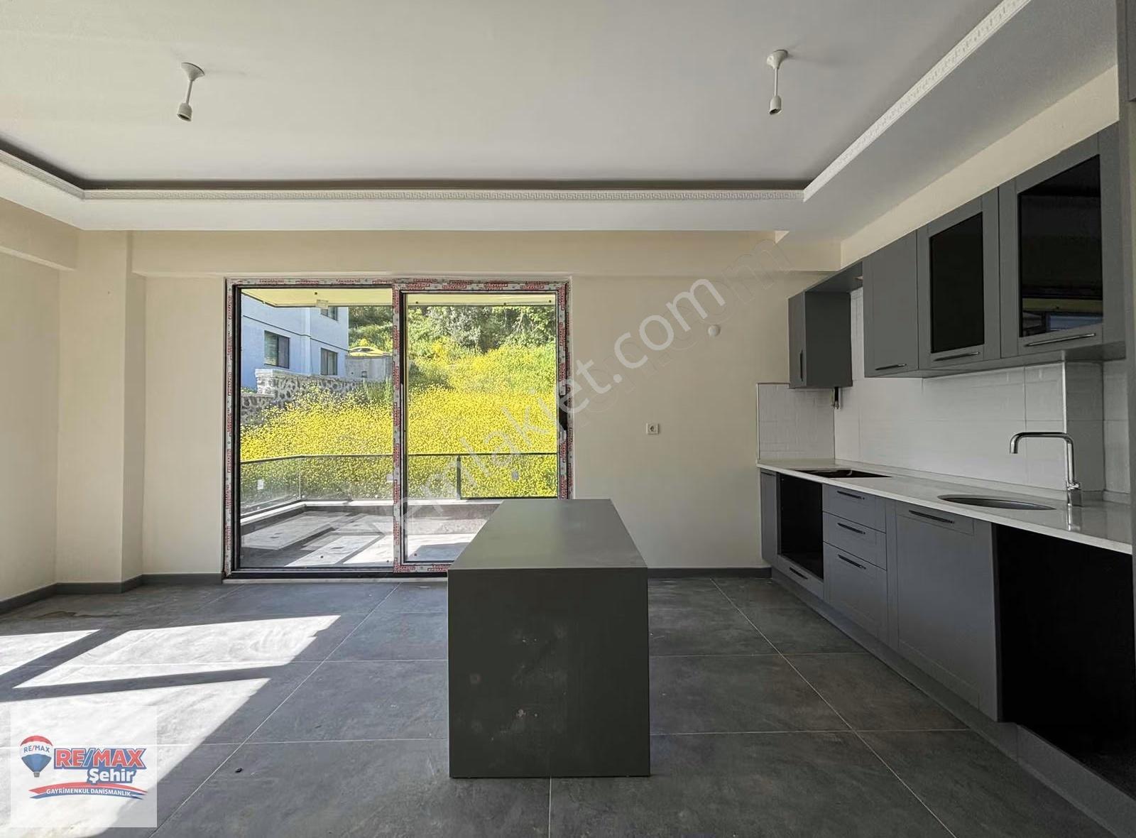 Remax Şehir Yalova Kadıköy'de Satılık Geniş 1+1 Daire - Görsel 22