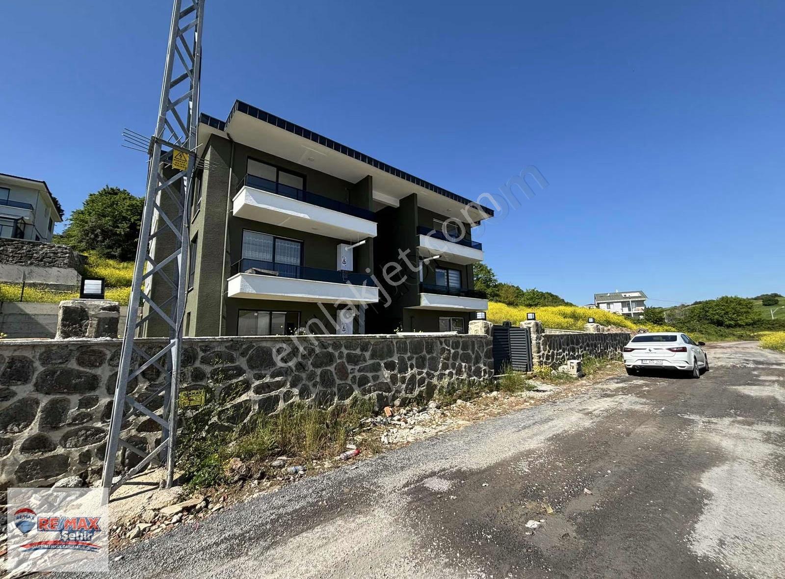 Remax Şehir Yalova Kadıköy'de Satılık Geniş 1+1 Daire - Görsel 2