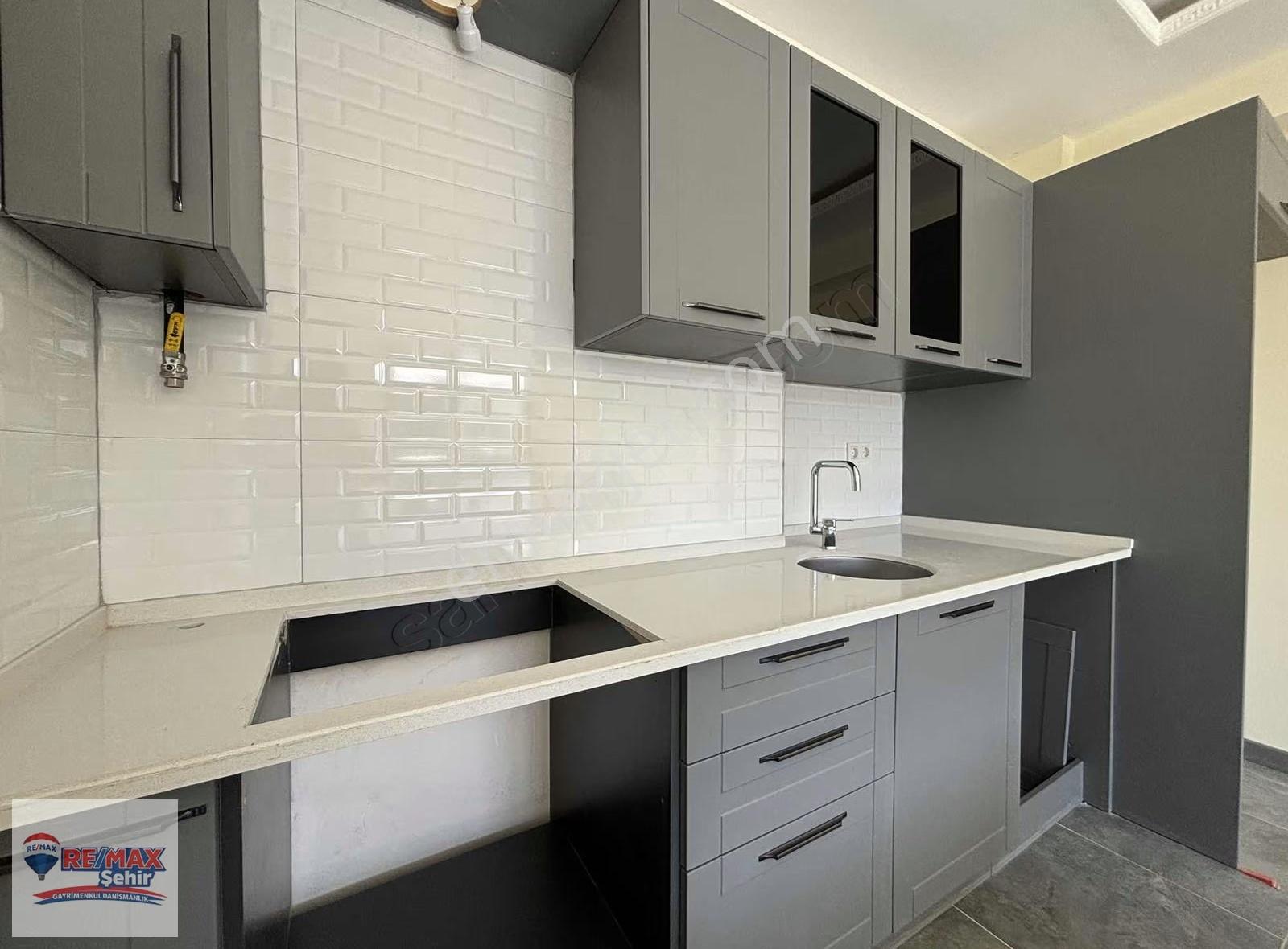 Remax Şehir Yalova Kadıköy'de Satılık Geniş 1+1 Daire - Görsel 24