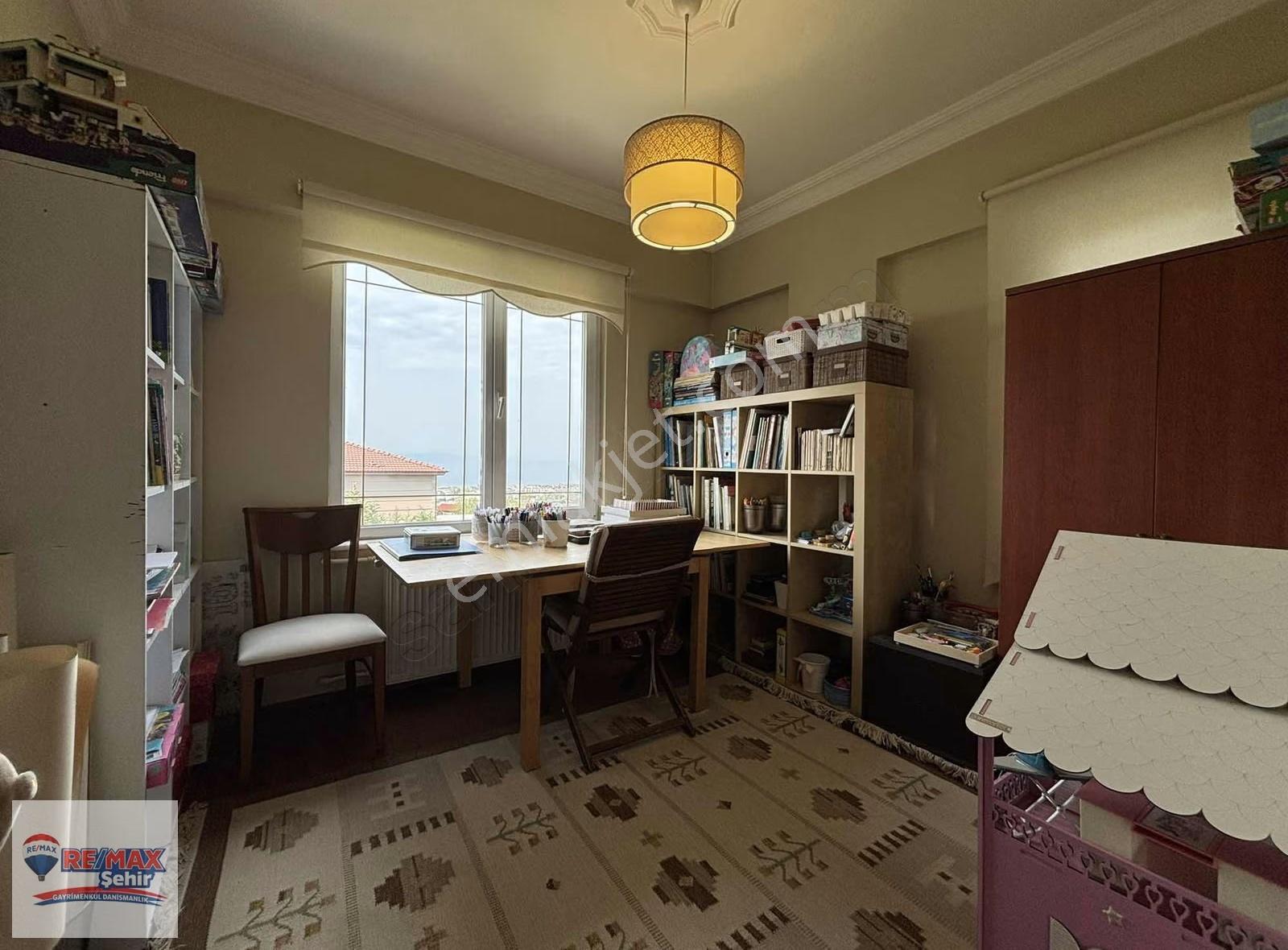 Remax Yalova Akköyde Deniz Manzaralı Tripleks Müstakil Villa - Görsel 22