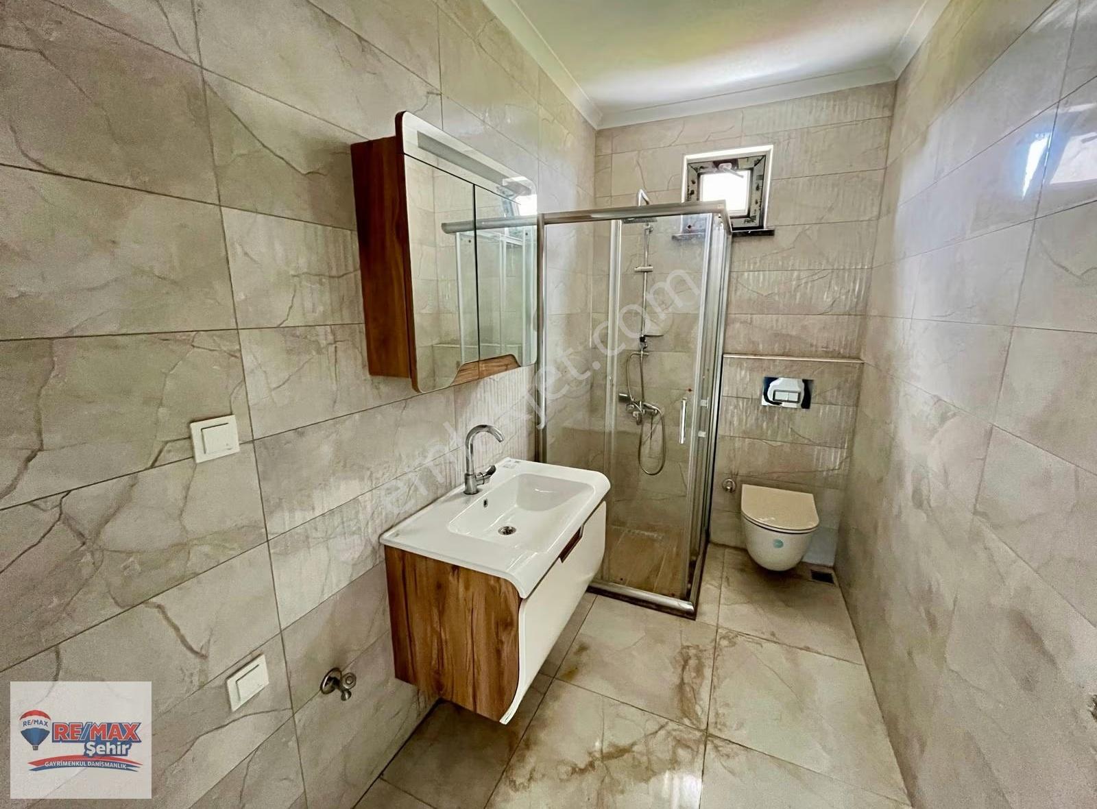 Re/max'dan Çiftlikköy'de Deniz Ve Doğa Manzaralı Sat. 3+1 Daire - Görsel 14