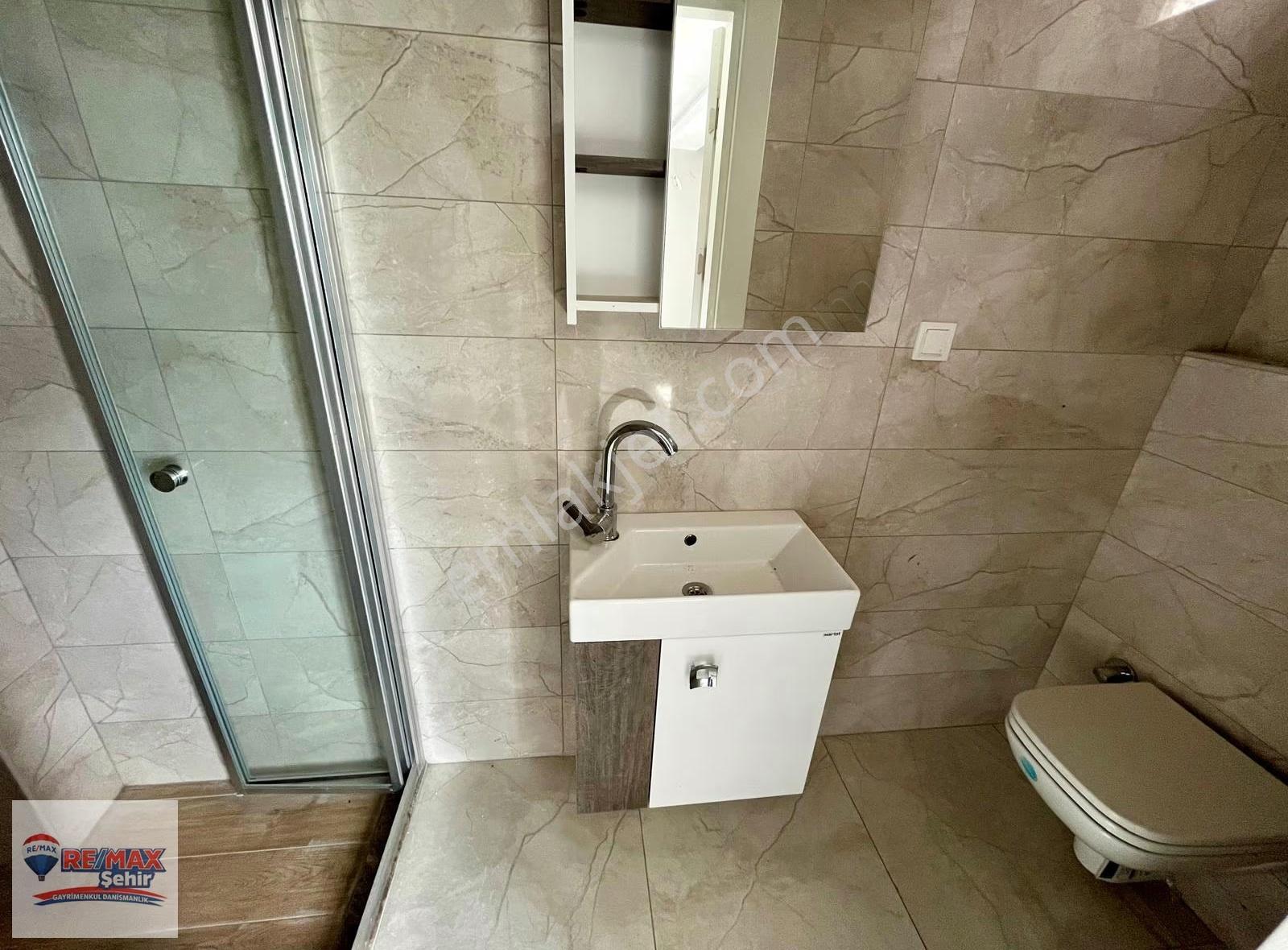 Re/max'dan Çiftlikköy'de Deniz Ve Doğa Manzaralı Sat. 3+1 Daire - Görsel 10