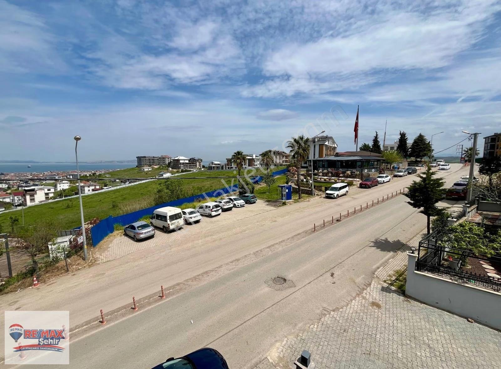Re/max'dan Çiftlikköy'de Deniz Ve Doğa Manzaralı Sat. 3+1 Daire - Görsel 22