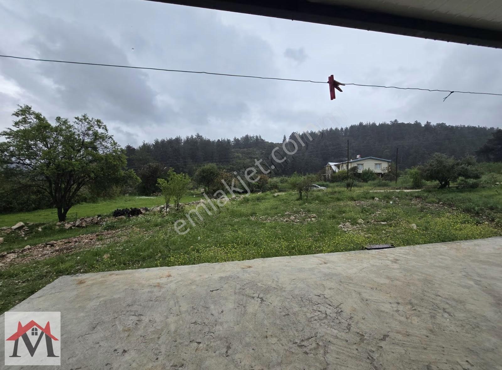 Kocaaliler Kaya'da İçerisinde Konteynır Ev Bulunan 3325m² Arazi - Görsel 2