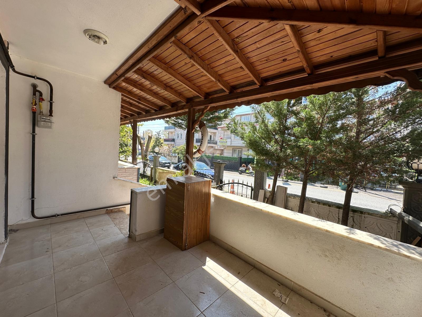 Kocaali Yalı Mahallesinde Kiralık Tribleks Villa - Görsel 3