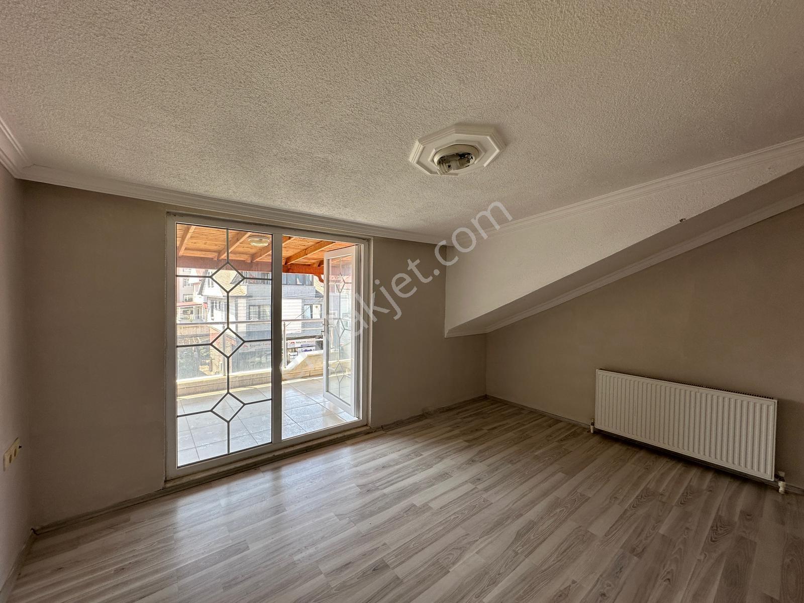 Kocaali Yalı Mahallesinde Kiralık Tribleks Villa - Görsel 9