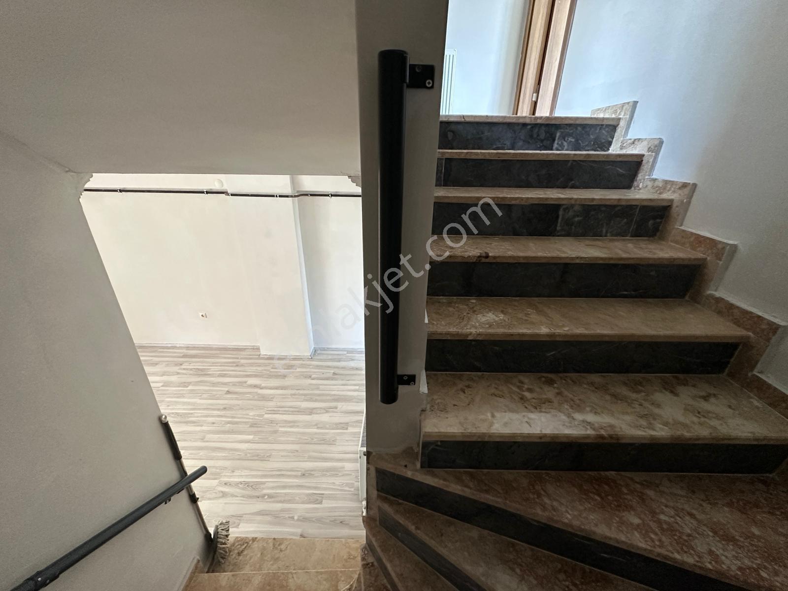 Kocaali Yalı Mahallesinde Kiralık Tribleks Villa - Görsel 19
