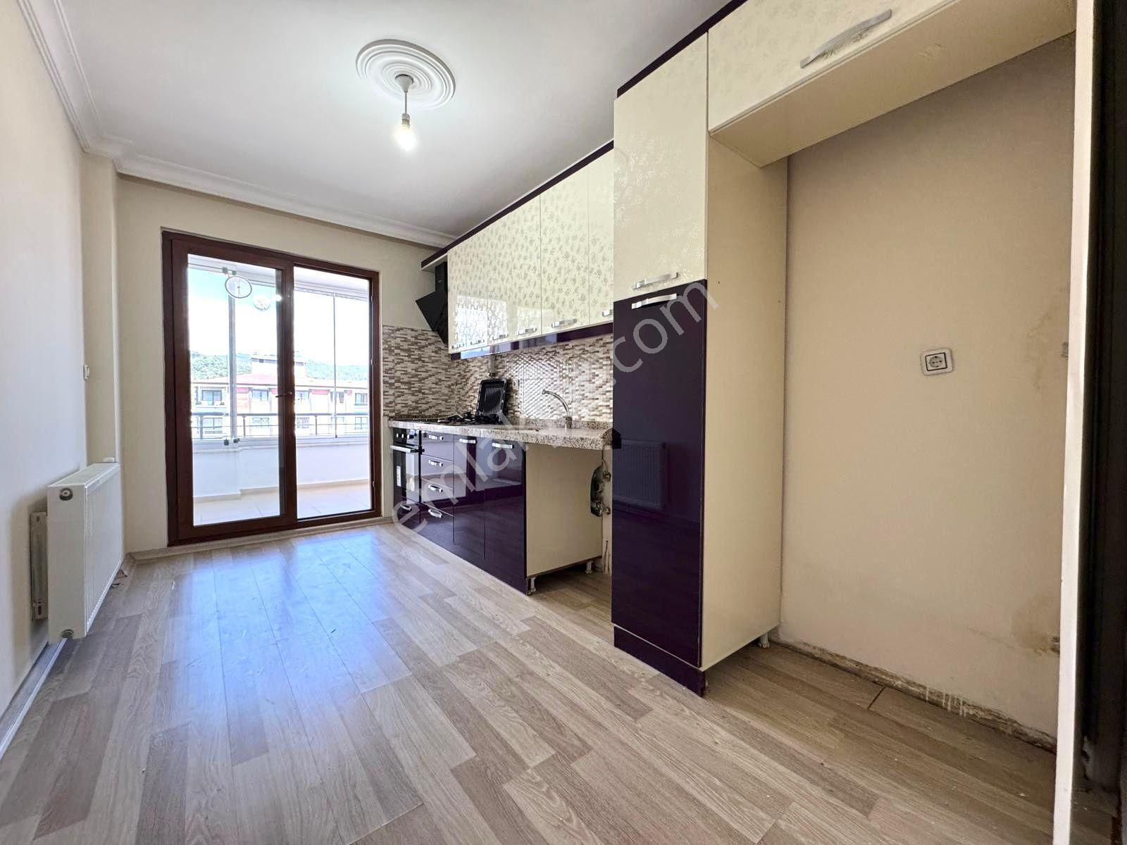 🏡 Referans'tan Edremit'te Ebeveyn Banyolu Ayrı Mutfak Asansörlü 3+1 Daire - Görsel 28