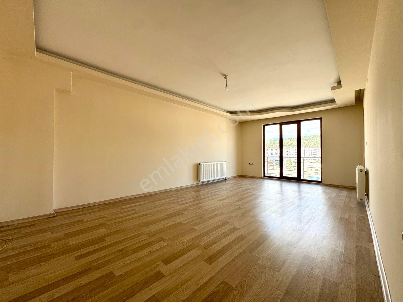 🏡 Referans'tan Edremit'te Ebeveyn Banyolu Ayrı Mutfak Asansörlü 3+1 Daire - Görsel 12