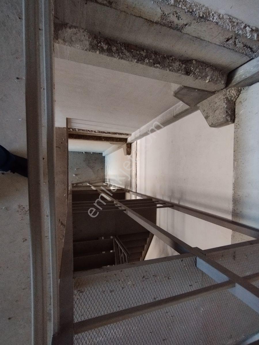 Kervancı Osb'de 330 M2 Net Kullanım 3 Katlı Kiralık Dükkan - Görsel 3