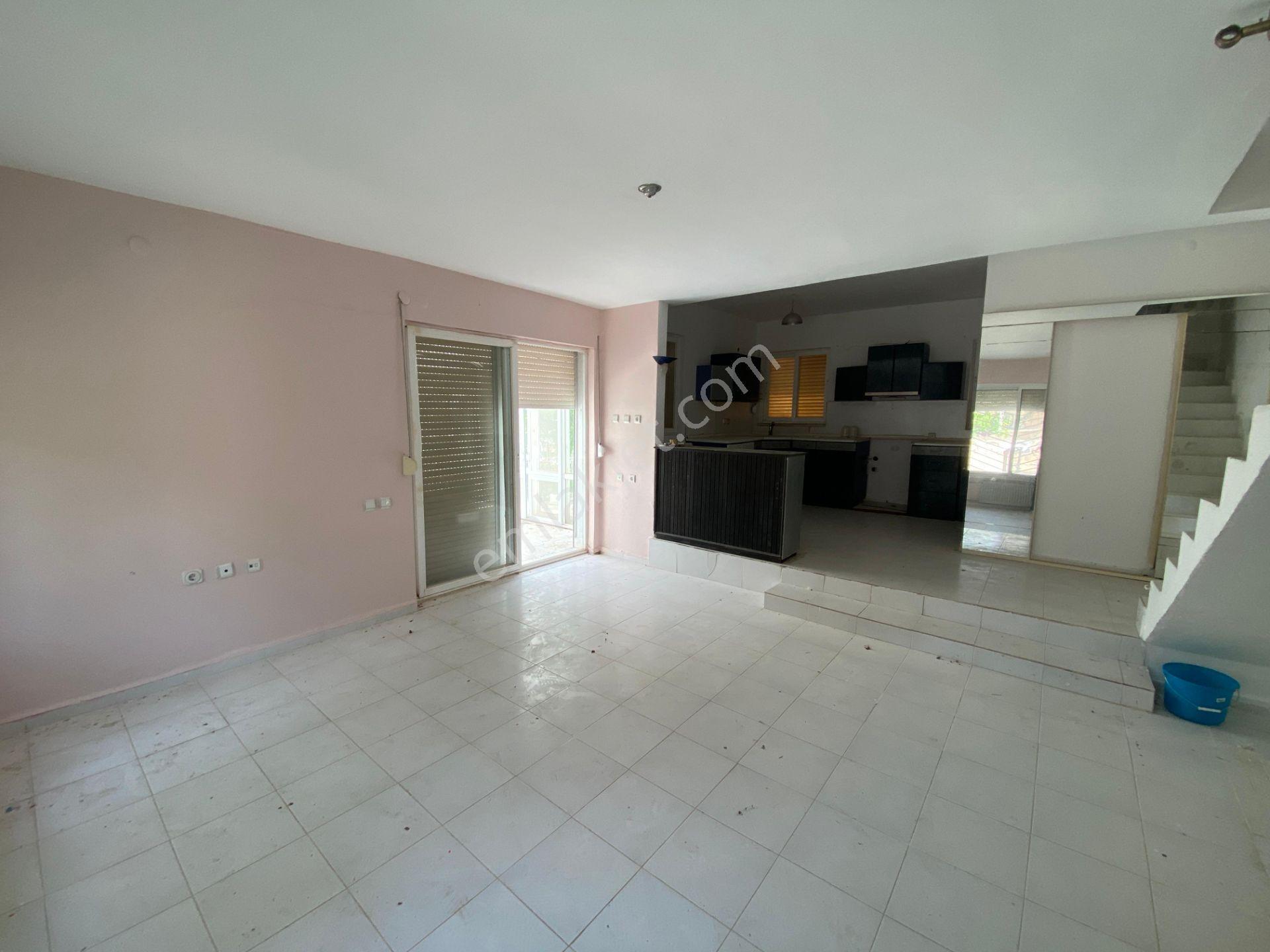 Didim Altınkum'da Denize Sıfır Yeşilkent Sitesi İçerisinde Müstakil Villa - Görsel 13