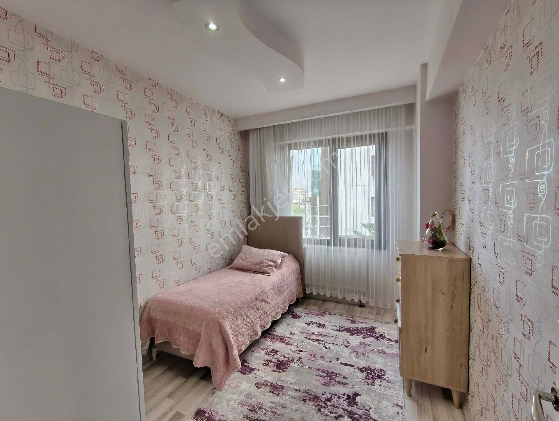 4+1 Satılık Lüks Daire Bağcılar Şatopark Ve Yenihal Civarı - Görsel 10
