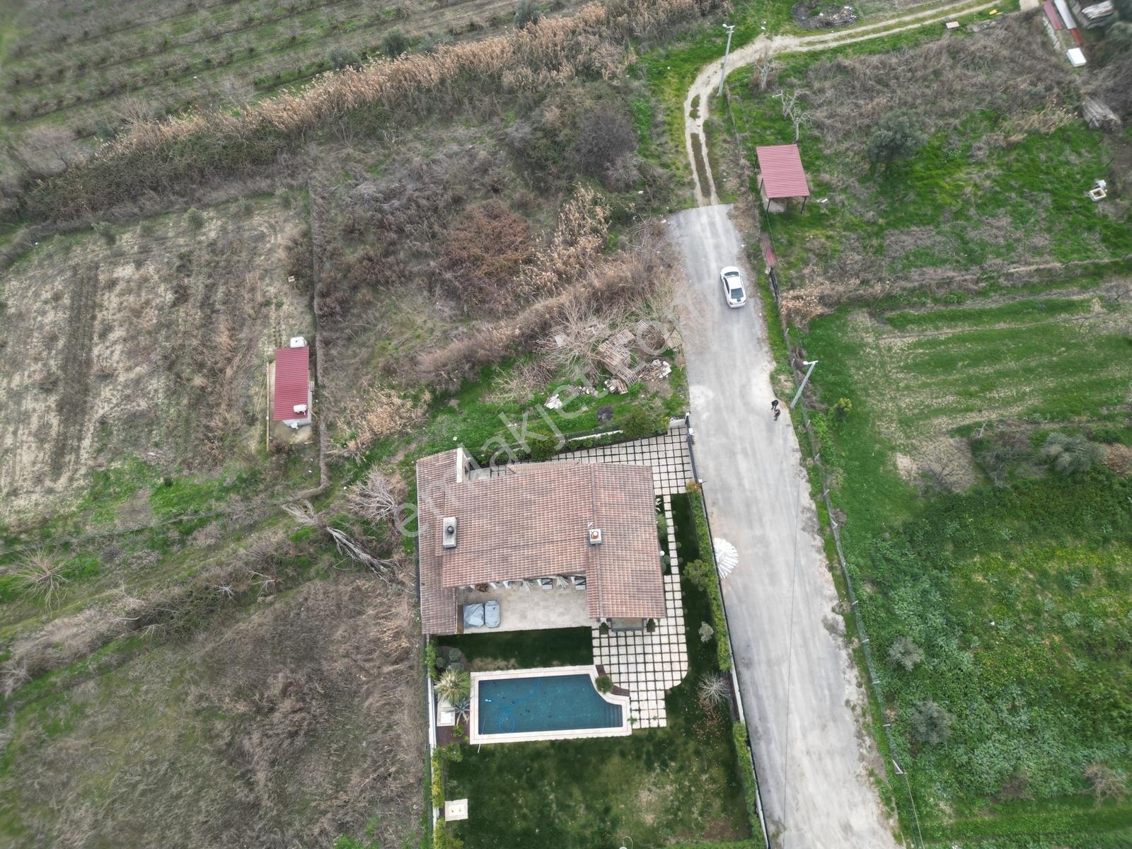 Köşe Cepheli**villalık Arsa- Yan Parseli Park --1.200 M2 - Görsel 10