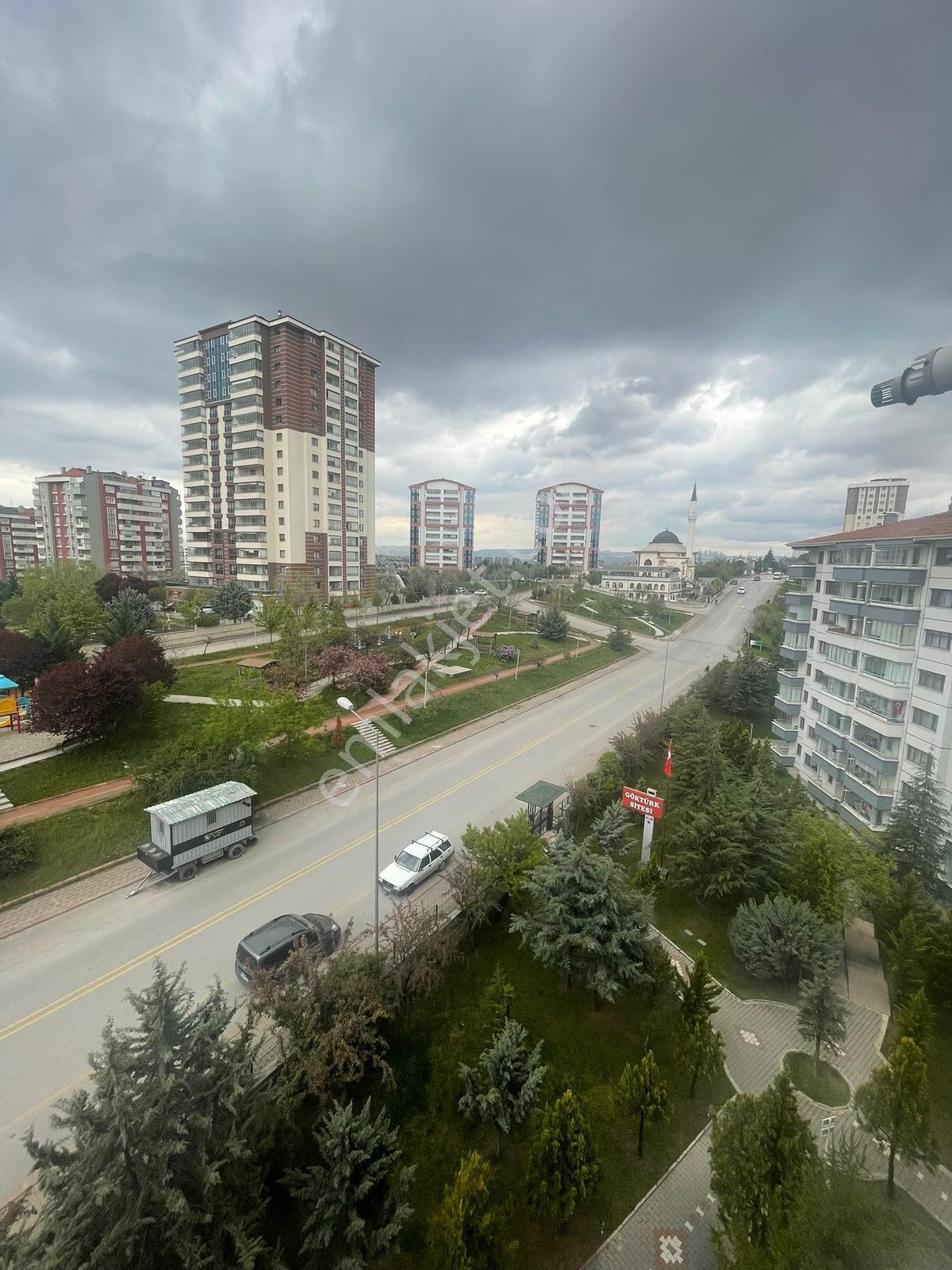 Polat Live'dan Botanik Metroya 700m Uzaklıkta 3+1 - Görsel 18