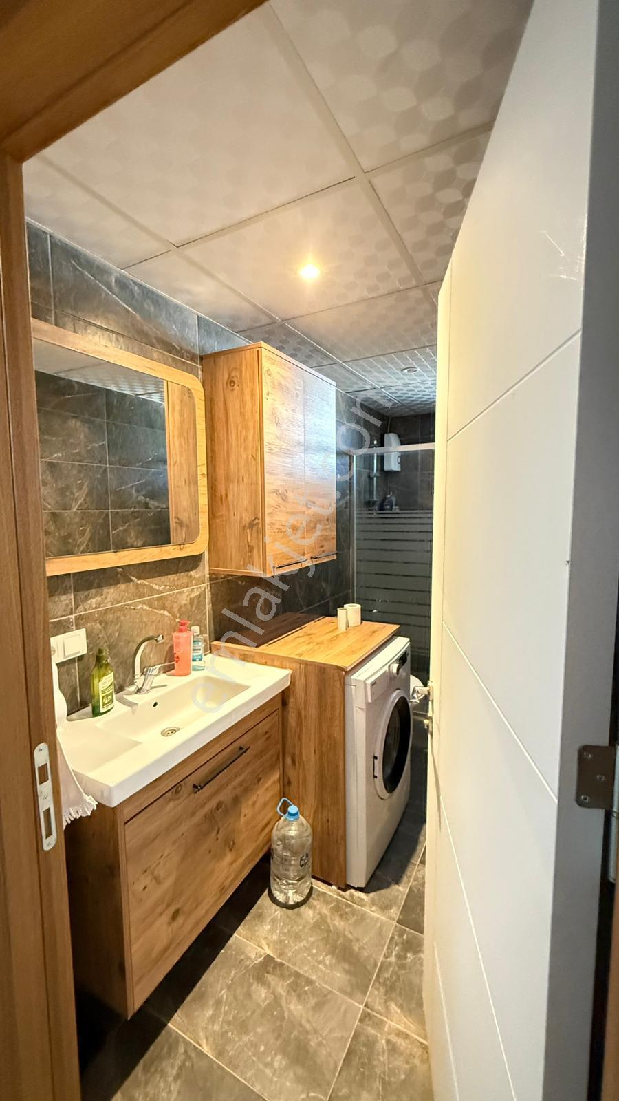 Zeki Emlak'tan Manisa Muradiye Mahallesinde Cadde Üstü 1+1 Eşyalı Kiralık Daire - Görsel 13