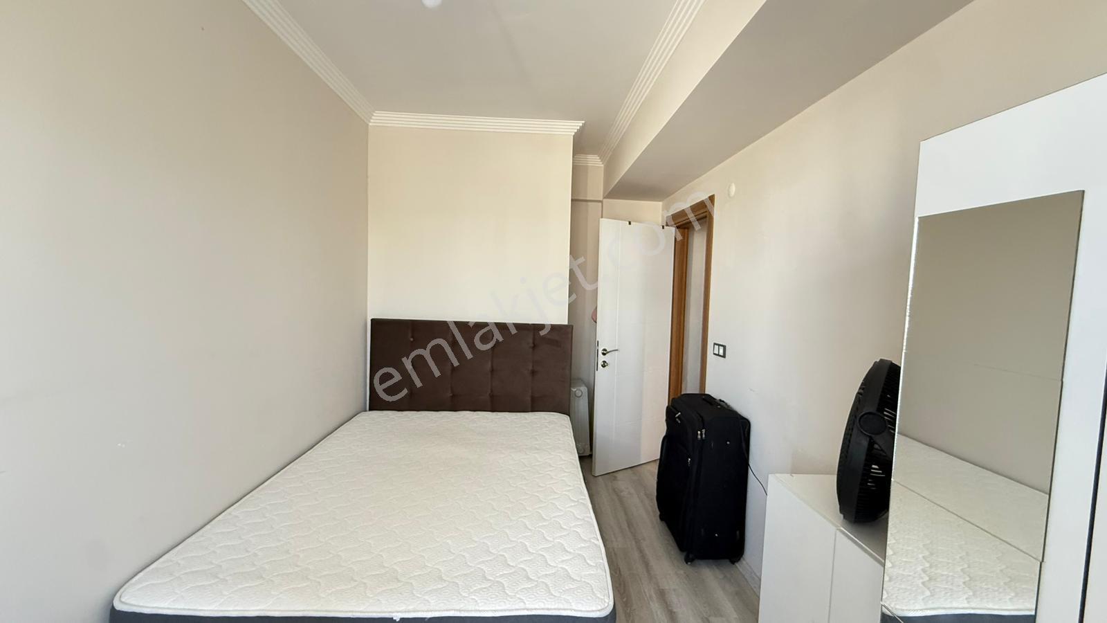 Zeki Emlak'tan Manisa Muradiye Mahallesinde Cadde Üstü 1+1 Eşyalı Kiralık Daire - Görsel 10