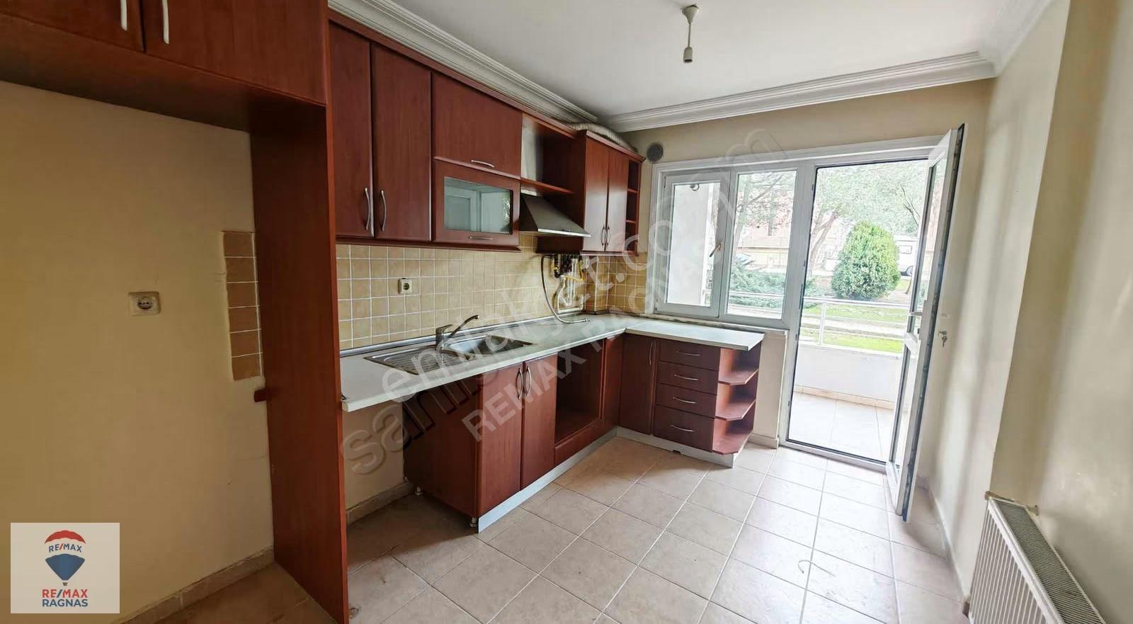 Havaş Sitesi Geniş Balkonlu Yüksek Giriş Daire - Görsel 4