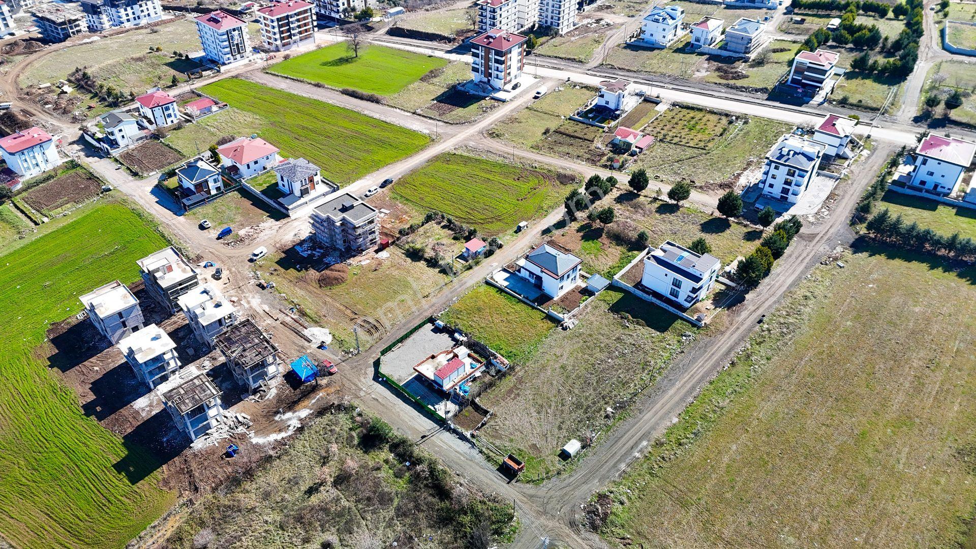 Şehre Yakın Villalar Bölgesinde 3 Katlı Arsa - Görsel 6